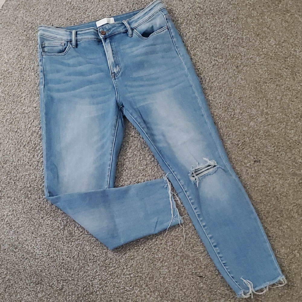Judy Blue Light Blue Distressed Ankle Jeans